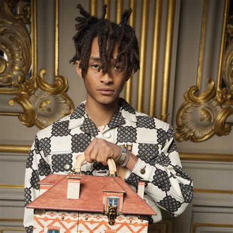 jaden ouis vuitton|Jaden Smith Flaunts Louis Vuitton Arc de Triomphe Bag at Paris .